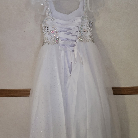 Cinderella Couture Size 4 (Street Size 6) Corset Back, Sheer Shoulder Cover. - Picture 1 of 4